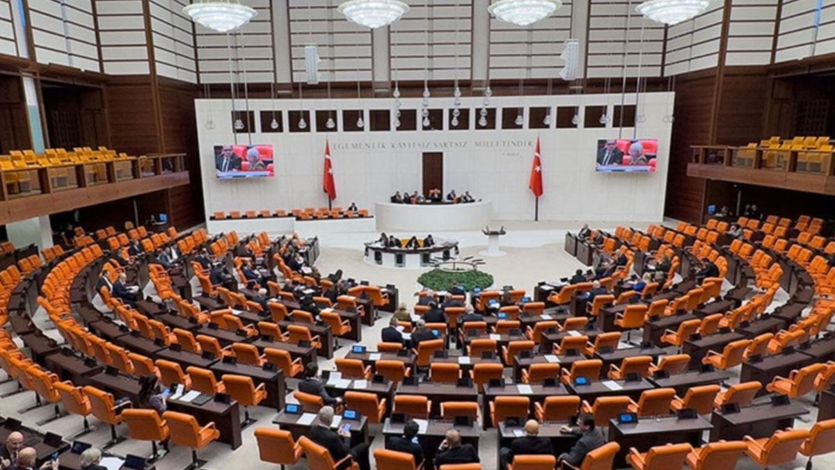 akp-saglik-alanina-yonelik-duzenlemeler-iceren-kanun-teklifini-tbmm-baskanligina-sundu-jdPOvPUQ.jpg