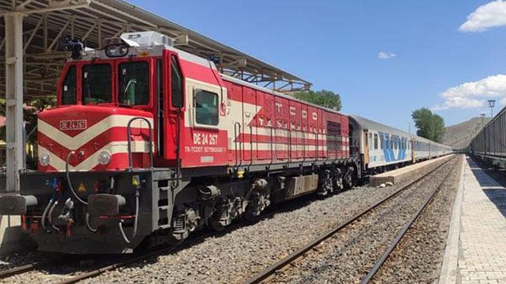 van-tahran-tren-seferleri-devam-ediyor-DNW3OZhR.jpg