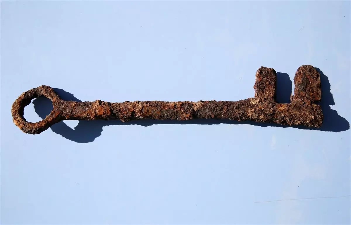 Bitlis Kalesi’nde Tarihi Anahtar Bulundu