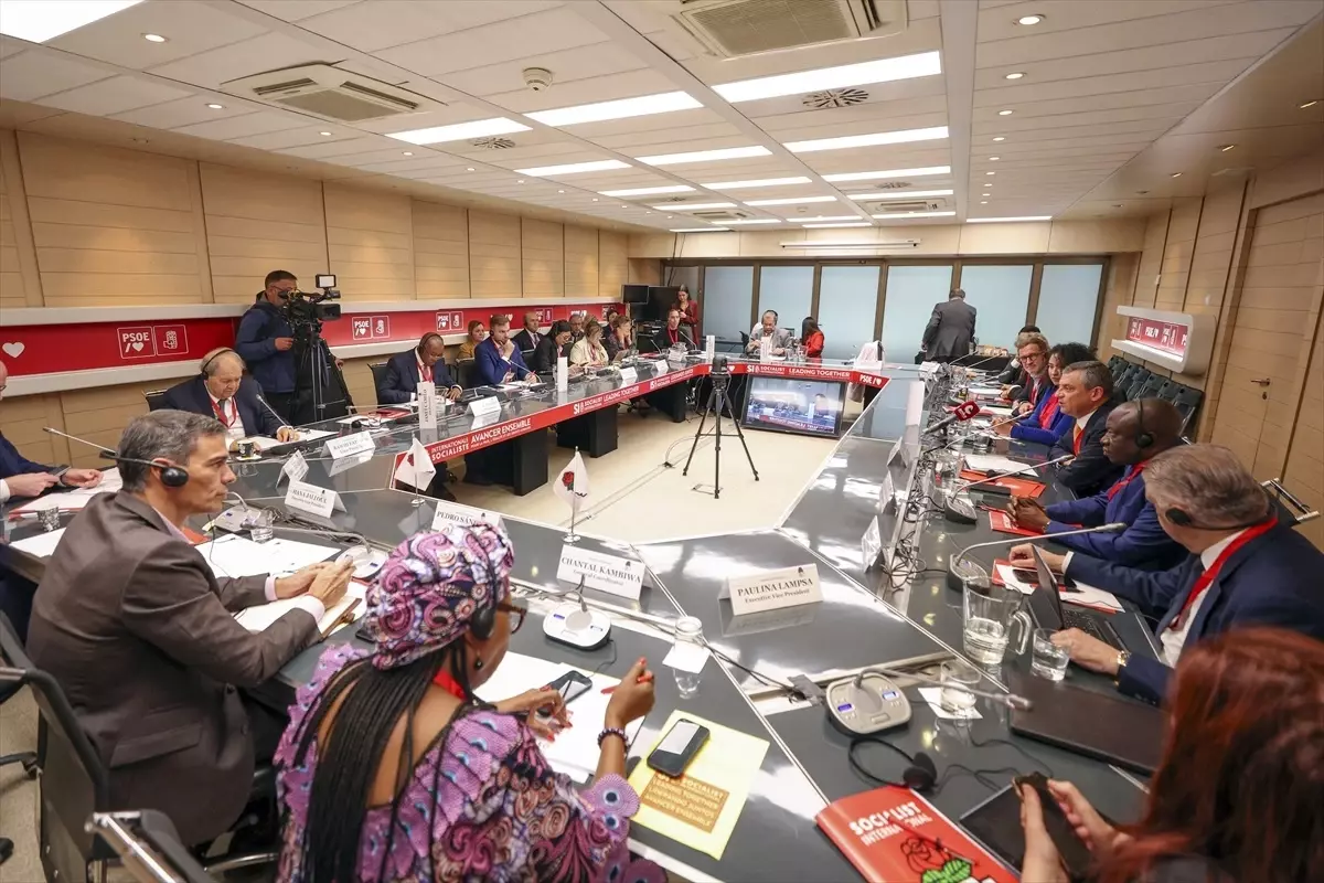 chp lideri ozgur ozelden gazze icin uluslararasi baris komisyonu onerisi RLEEG7xp