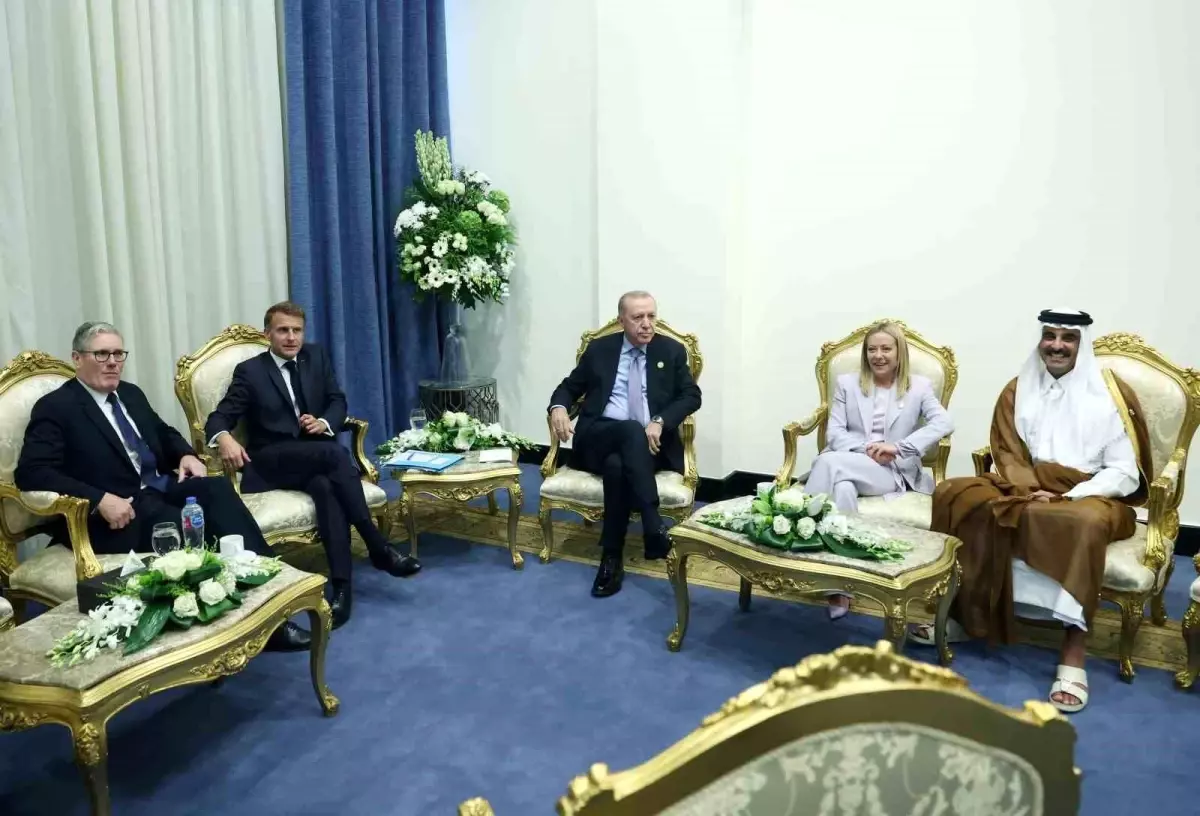 Cumhurbaşkanı Erdoğan’dan İtalya Başbakanı Meloni’ye: “Sigarayı bıraktırmam lazım”