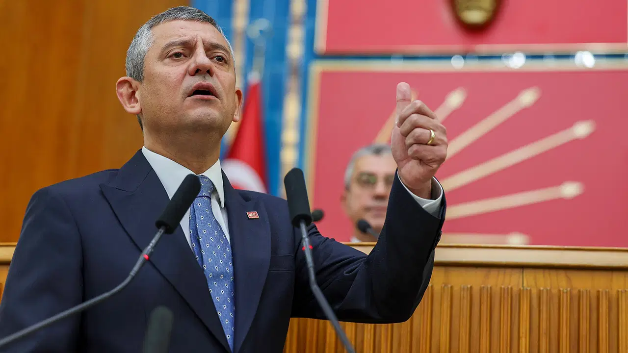 Son dakika… Özgür Özel’den kürsüde ‘Aziz İhsan Aktaş iddianamesi’ tepkisi! Erdoğan’a seslendi: ‘Yazıklar olsun iftiralarına! Yeter, düş yakamızdan!’