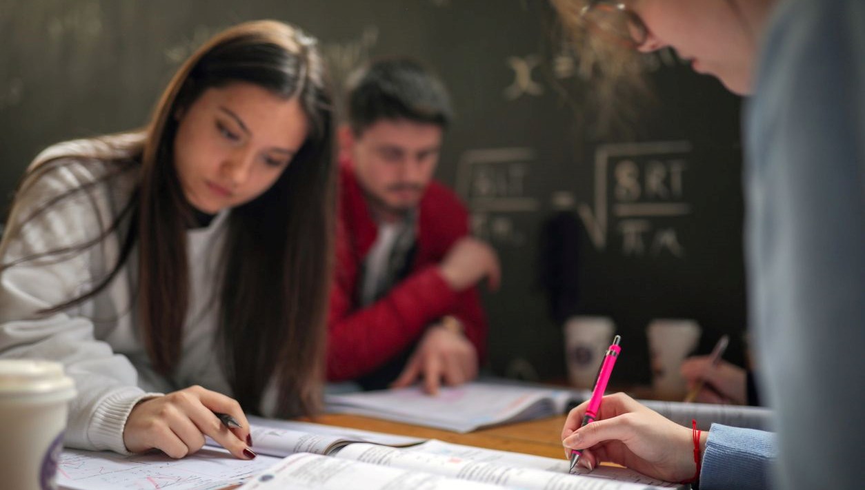 Yapay zeka, öğrencilerin yaratıcılıklarını köreltiyor