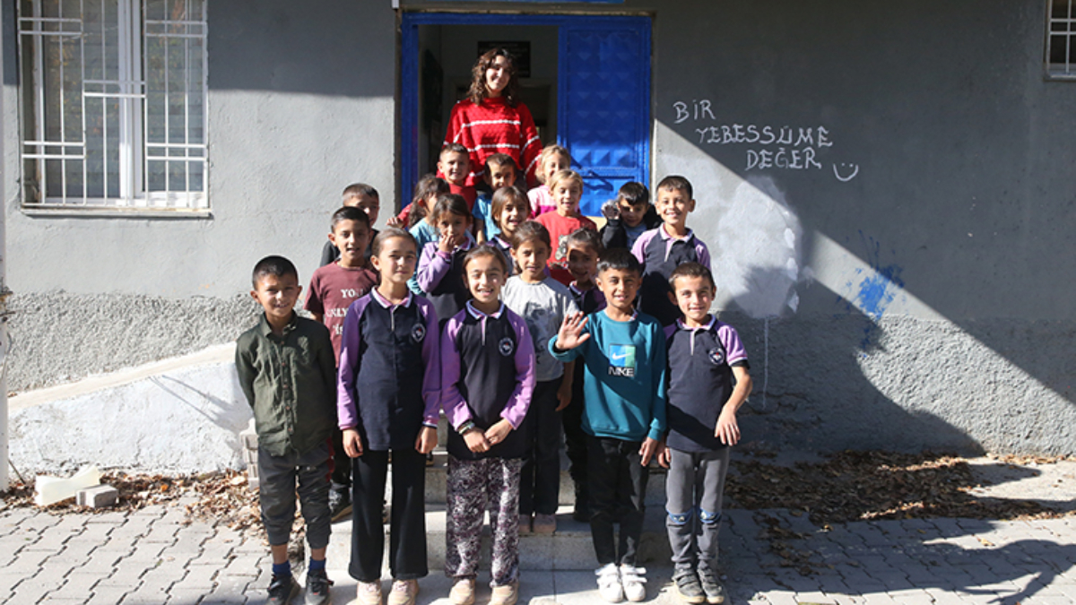 Kahramanmaraş’ta tek başına tüm sorumlulukları üstlenen öğretmen