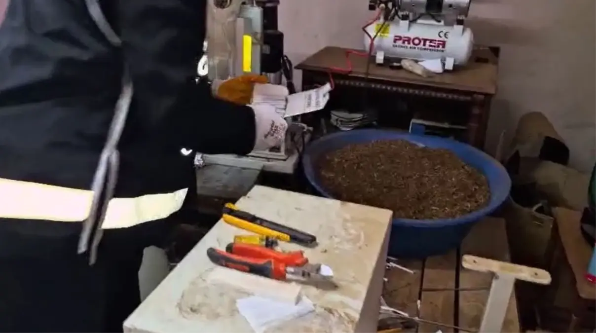 Kayseri’de 49 Bin Doldurulmuş Makaron Ele Geçirildi