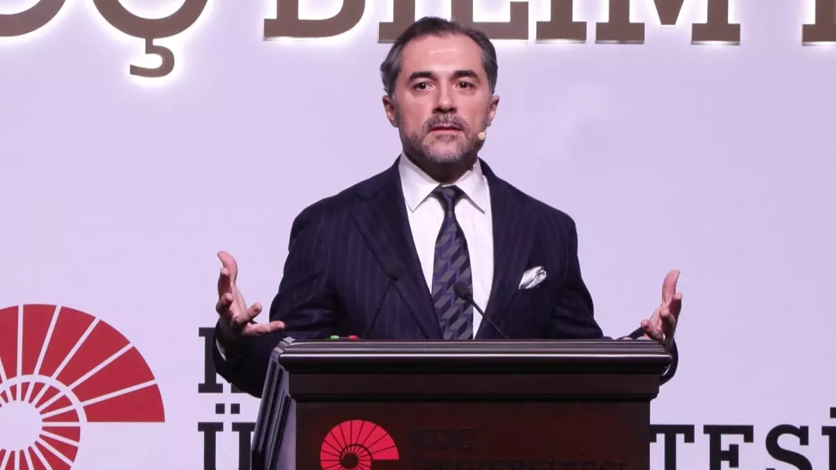 Prof. Dr. Ufuk Akçiğit’e Bilim Madalyası