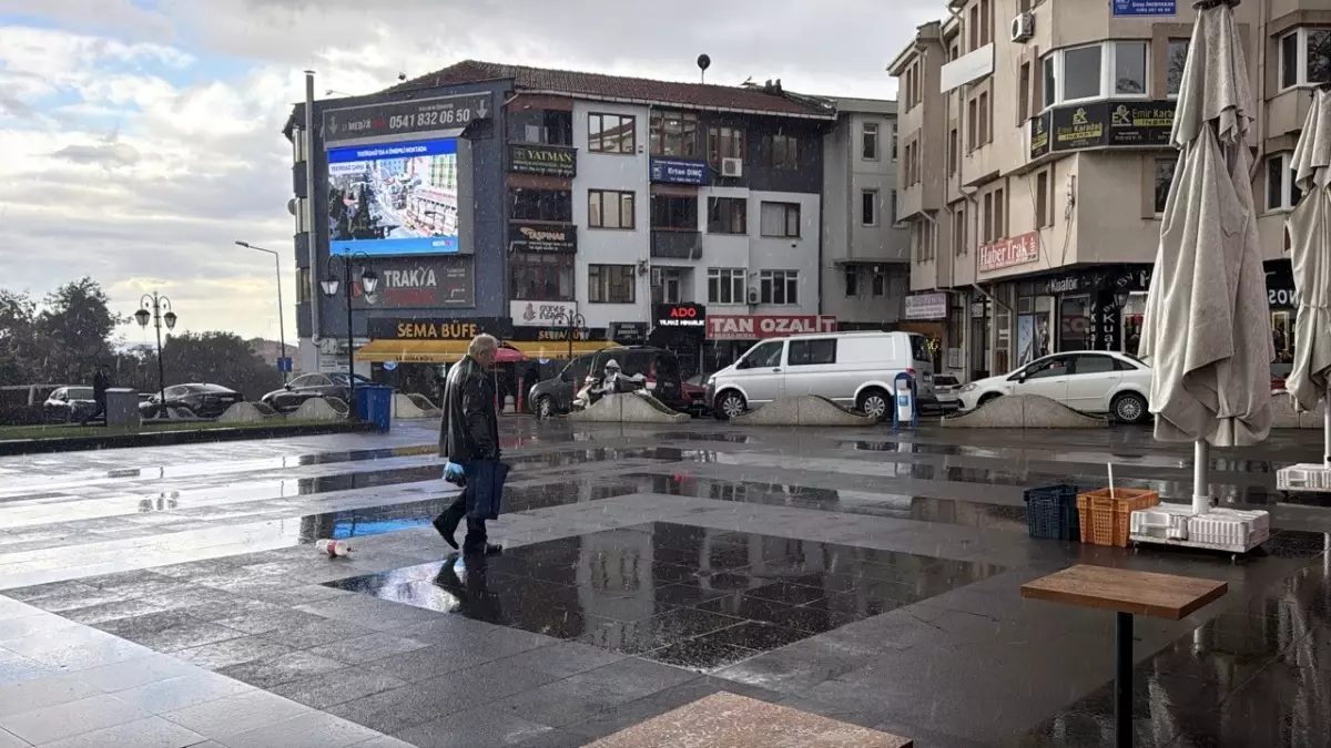 Tekirdağ’da Sağanak Yağış Etkili Oldu