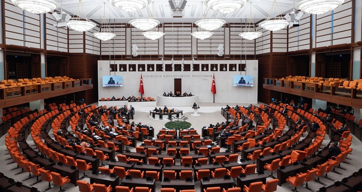 Meclis’te 499 vekil çifte maaş alıyor