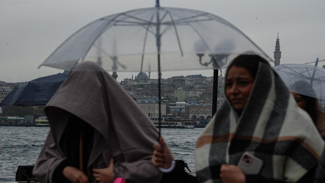 Meteoroloji’den hafta sonu uyarısı: Sağanak geliyor, hava bir anda değişecek!