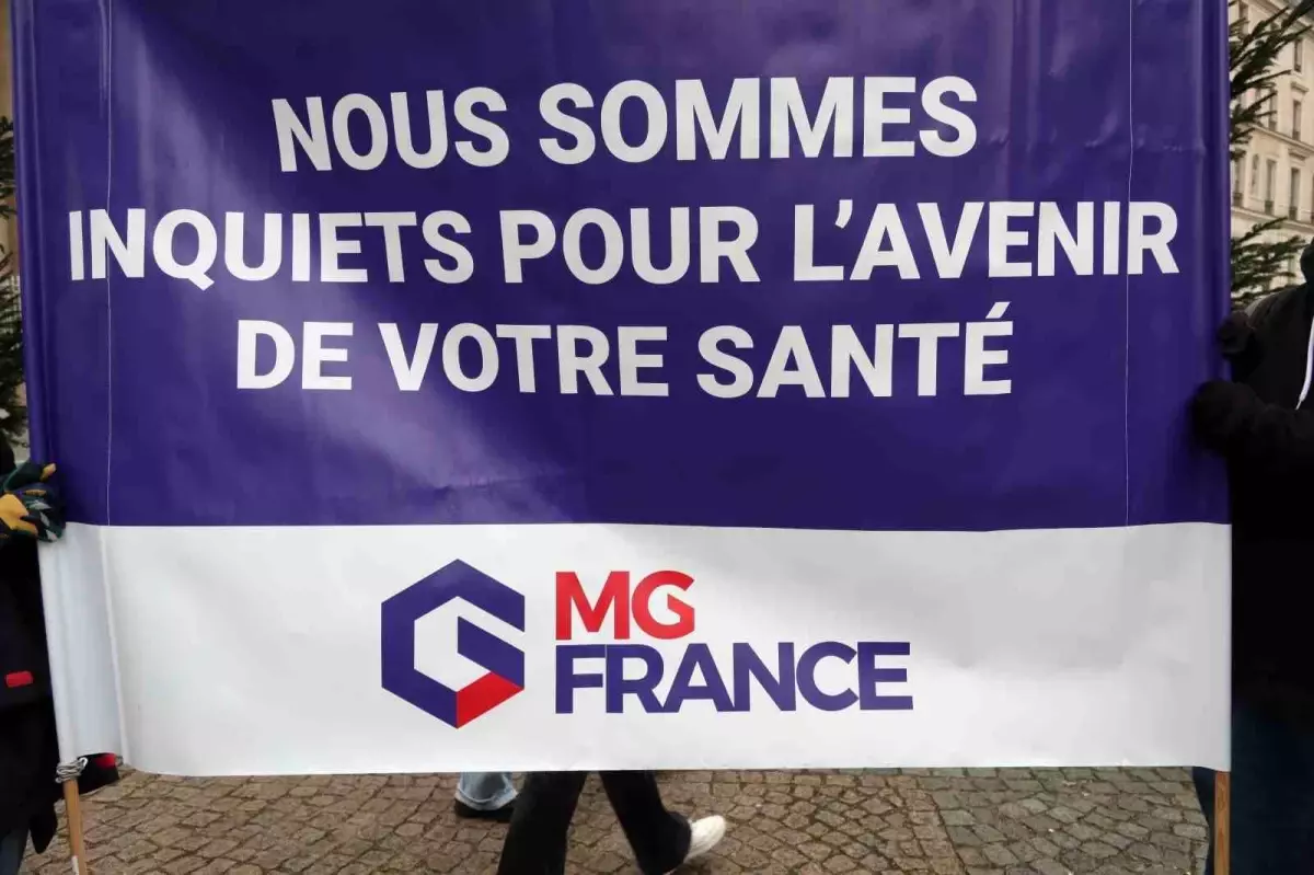 Fransa’da Aile Hekimleri Greve Gitti