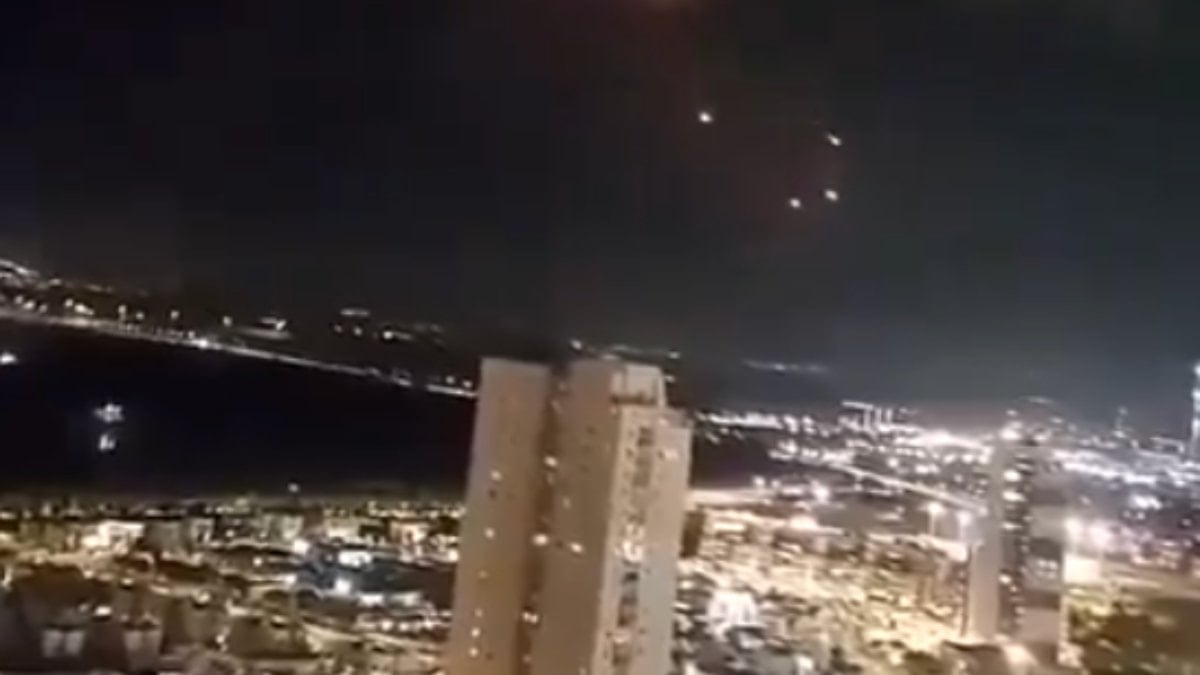 Venezuela’da yaşanan patlama sonrası hava sahası kapatıldı