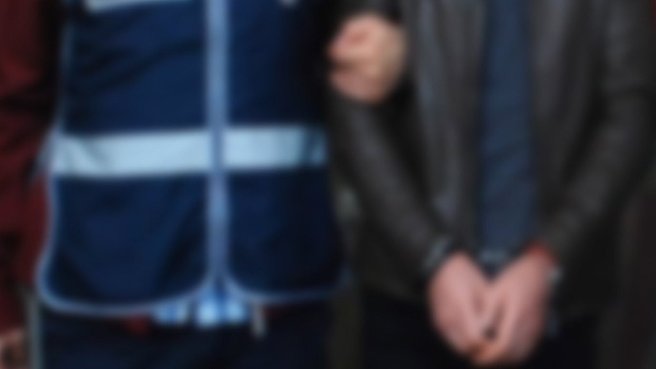 17 yaşındaki çocuk üvey babasını av tüfeğiyle öldürdü