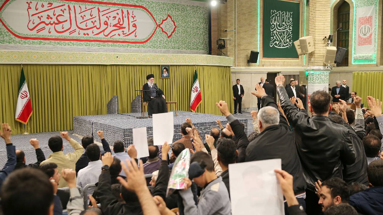 Pezeşkiyan müzakere için talimat verdi