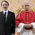 fahrettin-altun-papaya-guven-mektubu-sundu-B5PC5UfO